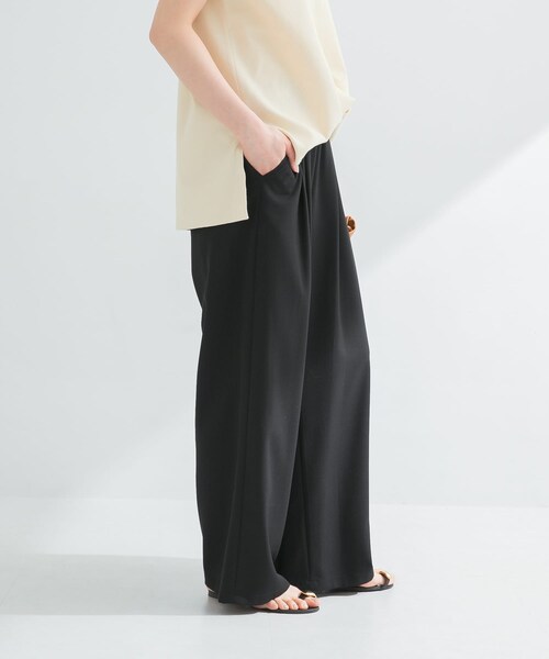 URBAN RESEARCH（アーバンリサーチ）の「『3サイズ展開』『イージーケア』タックギャザーストレートパンツ（その他パンツ・レディース・SAND BEG/CHARCOAL/BLACK/STRIPE・36/38/40）」の11枚目の写真