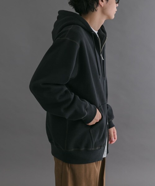 URBAN RESEARCH DOORS(アーバンリサーチドアーズ)の「FORK&SPOON リサイクルコットン裏毛ジップフーディー(パーカー・メンズ・DARKPURPLE/BLACK・4/5)」の4枚目の写真