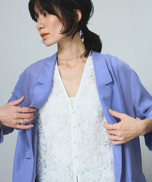 ADAM ET ROPE'（アダムエロペ）の「[25SS]GENTLE SILK ジャケット【セットアップ対応・洗える】（テーラードジャケット・レディース・ブラック/ベージュ/ブルー・F）」の15枚目の写真