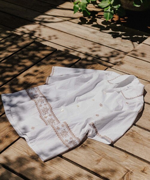 ADAM ET ROPE'（アダムエロペ）の「クロスステッチ ボックスシルエット オープンカラーシャツ（シャツ/ブラウス・メンズ・ブラック/ホワイト・L/M）」の14枚目の写真