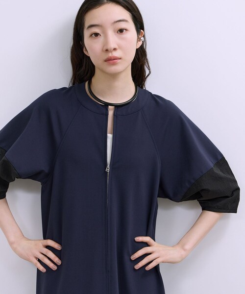 ADAM ET ROPE'(アダムエロペ)の「【WEB限定】ハーフZIPコクーンワンピース(ワンピース・レディース・ブラック/ダークブラウン/ネイビー・36/38)」の19枚目の写真