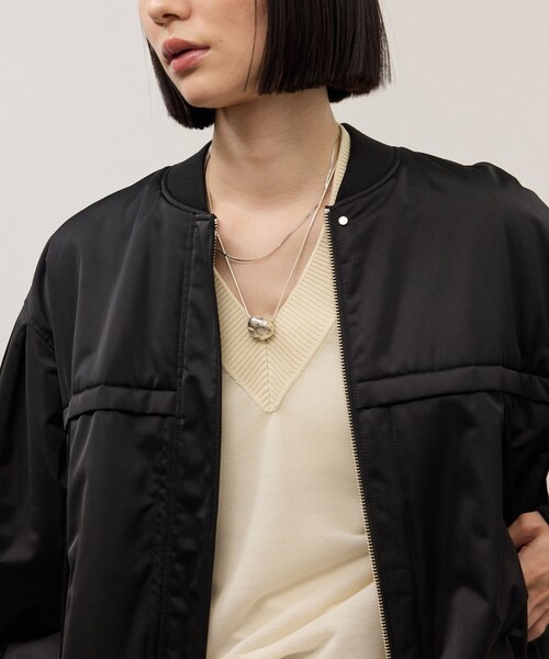 ADAM ET ROPE'(アダムエロペ)の「【WEB限定】・【定番】パフスリーブMA1(MA-1・レディース・ブラック/ダークブラウン/ブラウン・F)」の12枚目の写真