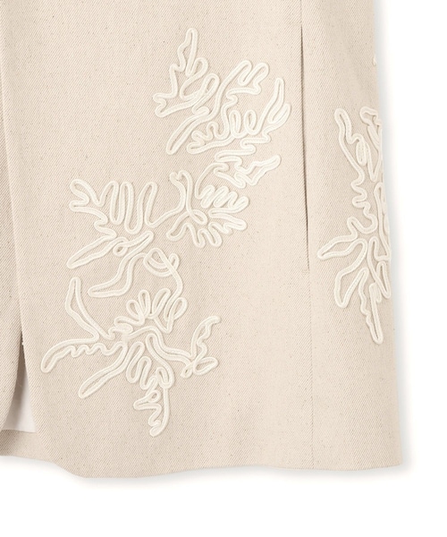 ADAM ET ROPE'（アダムエロペ）の「エンブロイダリージレ（ベスト・レディース・ブラック/キナリ・F）」の19枚目の写真