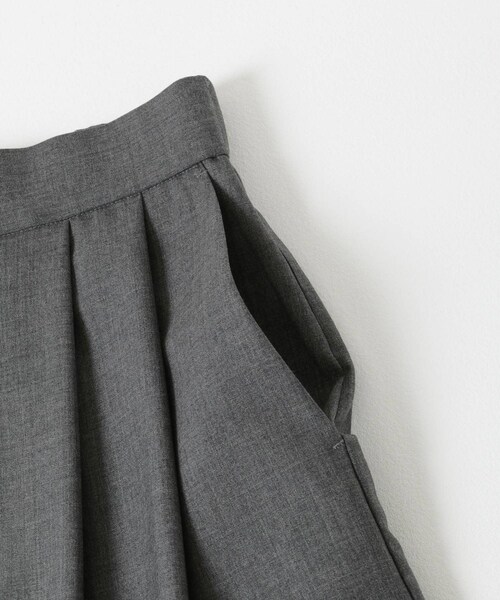 URBAN RESEARCH(アーバンリサーチ)の「ATON WOOL TROPICAL WIDE PANTS(その他パンツ・レディース・BLACK/TOP GRAY・1)」の7枚目の写真