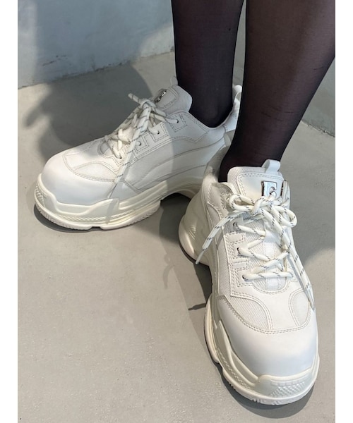 EMODA（エモダ）の「プランプバルキースニーカー（スニーカー・レディース・ホワイト/ブラック・S/M/L）」の3枚目の写真