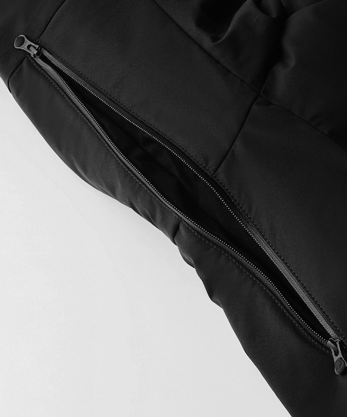 ADAM ET ROPE'(アダムエロペ)の「【DESCENTE ALLTERRAIN/デサント オルテライン】MIZUSAWA DOWN OVERSIZED JACKET MOUNTAINEER(ダウンジャケット/コート・メンズ・ブラック・L/M/S/XL/XXL)」の17枚目の写真