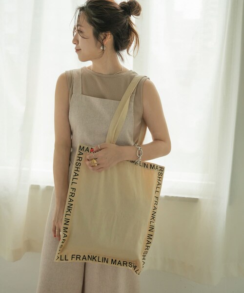 ITEMS URBANRESEARCH（アイテムズ アーバンリサーチ）の「F&M スクエアトート（トートバッグ・レディース・RED/BLK/OFF/PPL・-）」の10枚目の写真