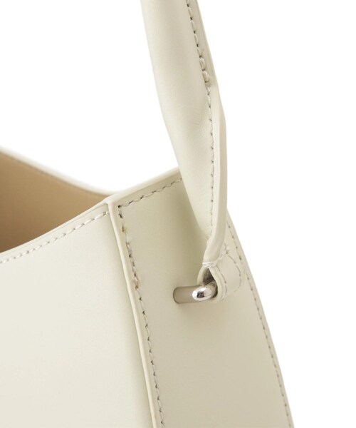 ADAM ET ROPE'(アダムエロペ)の「【PFT】Tamago Medium バッグ(ショルダーバッグ・レディース・ホワイト/ブラウン/キャメル・F)」の18枚目の写真