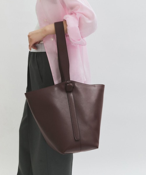 ADAM ET ROPE'(アダムエロペ)の「ムスビ3WAYワンショルダーバッグ(ショルダーバッグ・レディース・ブラック/カーキ/ワイン・F)」の3枚目の写真