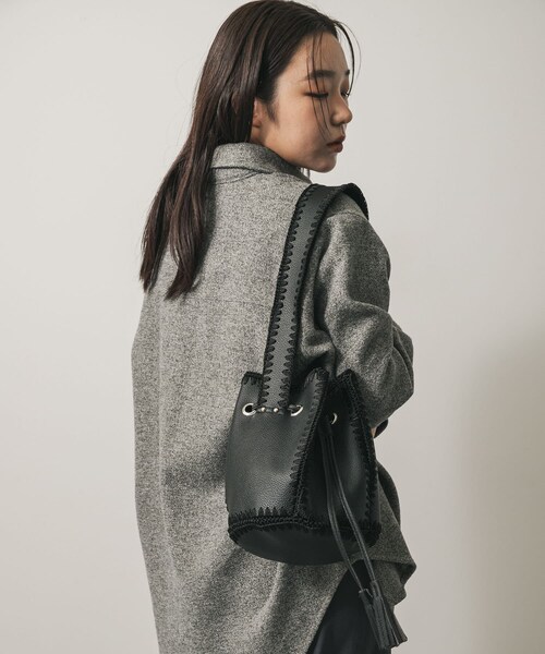 SENSE OF PLACE by URBAN RESEARCH（センスオブプレイスバイアーバンリサーチ）の「エンブロイダリーキンチャクバッグ（その他雑貨・レディース・BLACK/BROWN・one）」の4枚目の写真