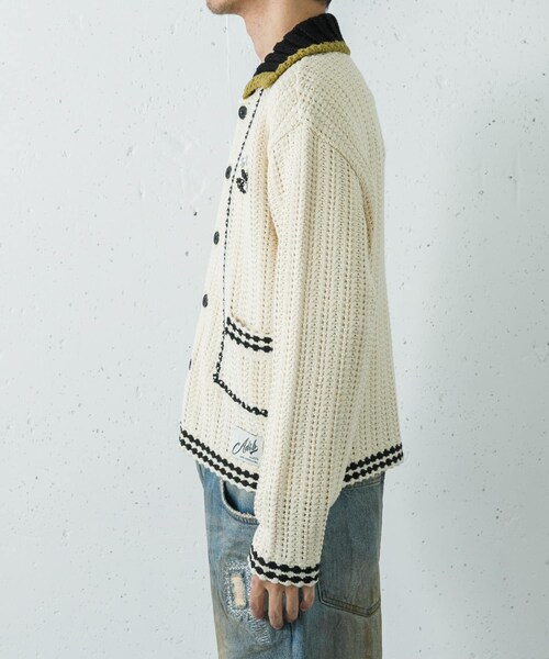 URBAN RESEARCH（アーバンリサーチ）の「Andersson Bell　UNI NEW F/CLR CARDIGAN（カーディガン/ボレロ・メンズ・ECRU/BLACK・L）」の13枚目の写真