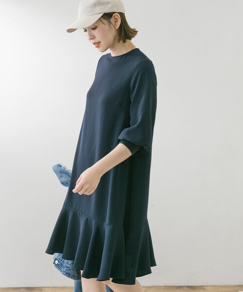 URBAN RESEARCH ROSSO（アーバンリサーチロッソ）の「F by ROSSO　ジョーゼット裾フレアワンピース∴（ワンピース・レディース・NAVY/L/GRAY/BEIGE・FREE）」の17枚目の写真