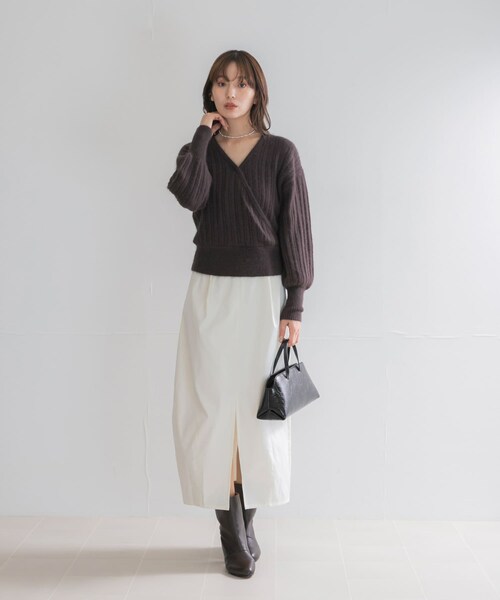 URBAN RESEARCH ROSSO（アーバンリサーチロッソ）の「『一部WEB限定カラー』ランダムリブカシュクールニット（ニット/セーター・レディース・OFF WHITE/COFFEE/BLUE GRAY/RED・Free）」の16枚目の写真