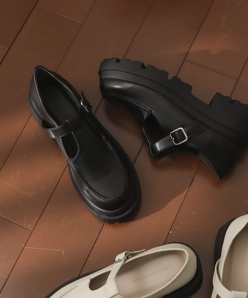 SENSE OF PLACE by URBAN RESEARCH（センスオブプレイスバイアーバンリサーチ）の「Tストラップボリュームソールシューズ（ドレスシューズ・レディース・BLACK/IVORY/D.BROWN・S/M/L）」の15枚目の写真