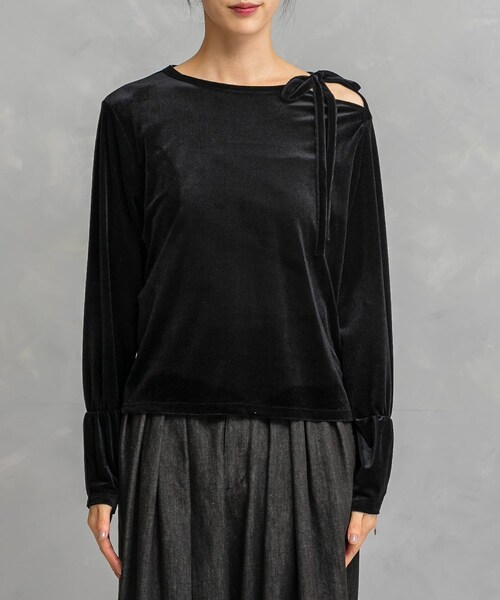 URBAN RESEARCH ROSSO（アーバンリサーチロッソ）の「シアーベロアスリットデザインカットソー（Tシャツ/カットソー・レディース・BLACK/GREIGE/L.MINT・FREE）」の7枚目の写真