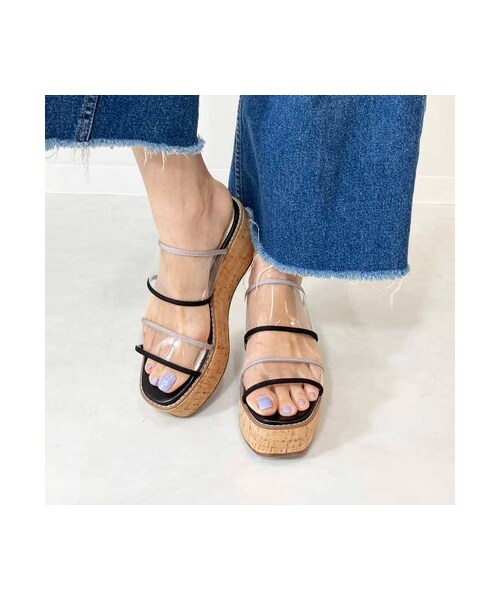 Mode et Jacomo(モードエジャコモ)の「モード エ ジャコモ MODE ET JACOMO 厚底クリアミュールサンダル (サンダル・レディース・BLC/GRC/PKC/YLC・S/22.5cm/M/23.5cm/L/24.5cm/LL/25cm)」の7枚目の写真