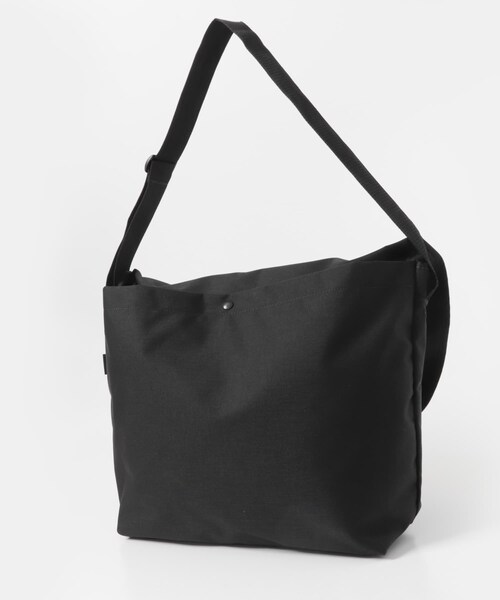 URBAN RESEARCH（アーバンリサーチ）の「OUTDOOR PRODUCTS　GOFFS（ショルダーバッグ・メンズ・BLACK・One）」の4枚目の写真