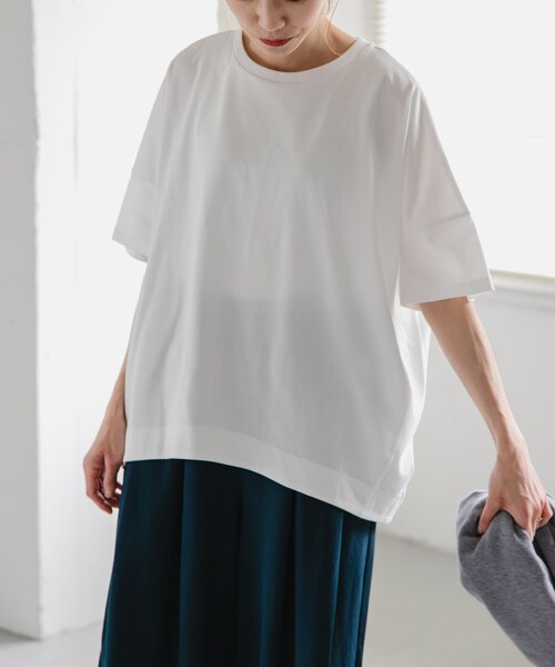 URBAN RESEARCH DOORS(アーバンリサーチドアーズ)の「FORK&SPOON コクーンショートスリーブTシャツ(Tシャツ/カットソー・レディース・OFF/BLACK/PURPLE・1)」の5枚目の写真