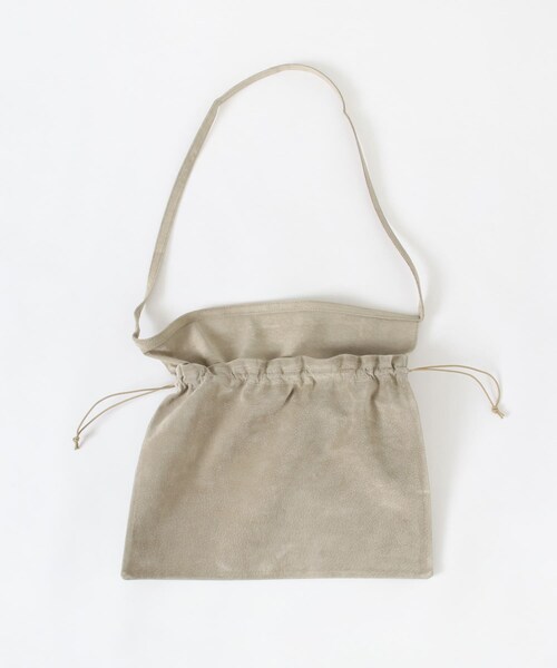 URBAN RESEARCH(アーバンリサーチ)の「Hender Scheme red cross bag big(ショルダーバッグ・メンズ・beige/dark gray・FREE)」の8枚目の写真