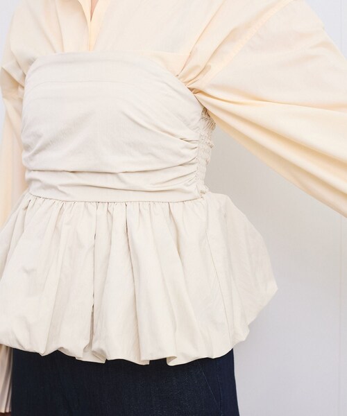 VIS(ビス)の「コサージュ付きバルーンナイロンビスチェ(その他トップス・レディース・ブラック/キナリ・F)」の15枚目の写真