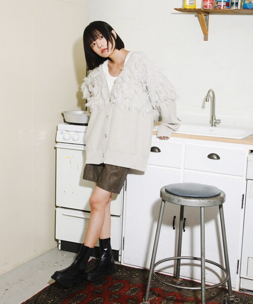 KBF(ケイビーエフ)の「ジャガードフリンジカーディガン(カーディガン/ボレロ・レディース・BLUE/IVORY/KHAKI/BLACK・one)」の14枚目の写真