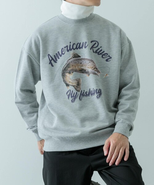 ITEMS URBANRESEARCH（アイテムズ アーバンリサーチ）の「クルーネックスエット fishing（スウェット・メンズ・OML/GRY/BLK・M/L）」の11枚目の写真