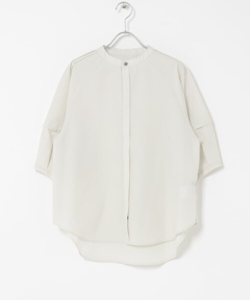 URBAN RESEARCH ROSSO（アーバンリサーチロッソ）の「『WEB/一部店舗限定』UVカットウォッシャブルリネン混シャツ ブラウス（シャツ/ブラウス・レディース・OFF WHITE/YELLOW/BROWN/SAX/NAVY・Free）」の6枚目の写真