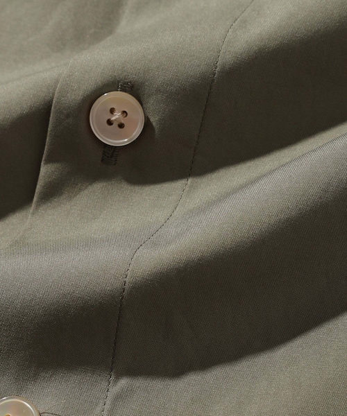 ADAM ET ROPE'(アダムエロペ)の「【AURALEE/オーラリー】WASHED FINX TWILL BIG HALF SLEEVED SHIRT(シャツ/ブラウス・メンズ・ホワイト/キナリ/カーキ/ブルー系・3/4)」の22枚目の写真