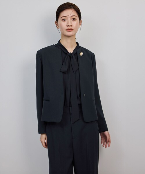ROPE'(ロペ)の「トリアセダブルクロス クルーネックジャケット/イージーケア・セットアップ対応・25AW(ノーカラージャケット・レディース・ネイビー・36/38/40)」の8枚目の写真