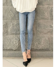 GYDA | M/W SHAPELYスキニーデニムパンツ(デニムパンツ)