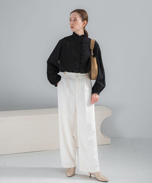 URBAN RESEARCH ROSSO（アーバンリサーチロッソ）の「『WEB限定』フリルスタンドカラーシャツ（シャツ/ブラウス・レディース・LIGHTBEIGE/BLACK/DOT・Free）」の21枚目の写真