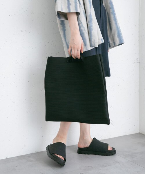 KBF（ケイビーエフ）の「スクエアニットBAG（ハンドバッグ・レディース・BLACK/YELLOW/BEIGE・one）」の6枚目の写真