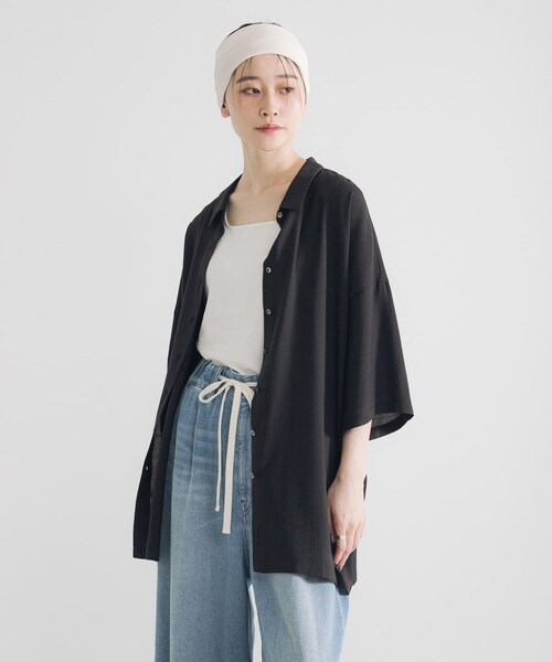 URBAN RESEARCH(アーバンリサーチ)の「ハーフスリーブシアーワイドシャツ(シャツ/ブラウス・レディース・OFF/BROWN/BLACK・FREE)」の2枚目の写真