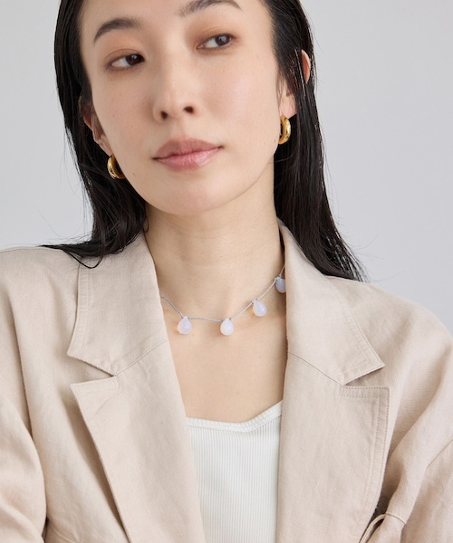 ADAM ET ROPE'(アダムエロペ)の「【J'aDoRe・店舗限定】【Sisi Joia(シシ ジョイア)】NOUE necklace(ネックレス・レディース・ブラック/ホワイト系・F)」の4枚目の写真