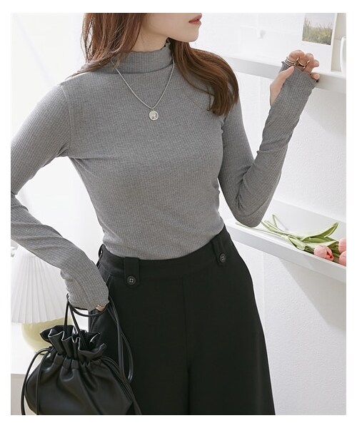 nissen（ニッセン）の「ハイネック　指穴付リブカットソー（ニット/セーター・レディース・黒/杢グレー/レンガ/ブルー・M/L/LL）」の4枚目の写真