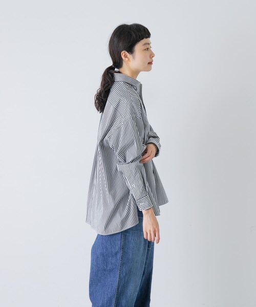 かぐれ（カグレ）の「TICCA　スクエアビッグシャツ（シャツ/ブラウス・レディース・BLACK ST/BLUE・1）」の5枚目の写真