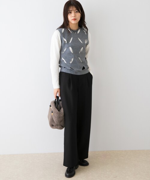 URBAN RESEARCH ROSSO（アーバンリサーチロッソ）の「『UR TECH SMOOTHLUXE』F by ROSSO　タックワイドパンツ（その他パンツ・レディース・BEIGE/C/GRAY/BLACK・34/36/38）」の7枚目の写真