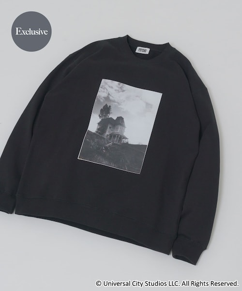 ITEMS URBANRESEARCH（アイテムズ アーバンリサーチ）の「『別注』UNIVERSAL MOVIEスウェット（スウェット・メンズ・CHUCKY WHT/CHUCKY BLK/PSYCHO WHT/PSYCHO BLK/ET WHT/ET BLK/JAWS WH/JAWS BLK・M/L）」の4枚目の写真