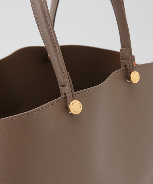 ROPE'（ロペ）の「【E'POR】【A4対応】Y BAG Medium+（トートバッグ・レディース・ブラック/ブラック系/ライトグレー/オフホワイト/ダークブラウン/ベージュ系/カーキ/ブラウン・F）」の10枚目の写真