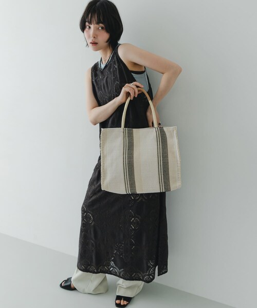 RODE SKO（ロデスコ）の「ストライプ編み込みトートバッグ（トートバッグ・レディース・OFF WHITE/NAVY・One）」の8枚目の写真