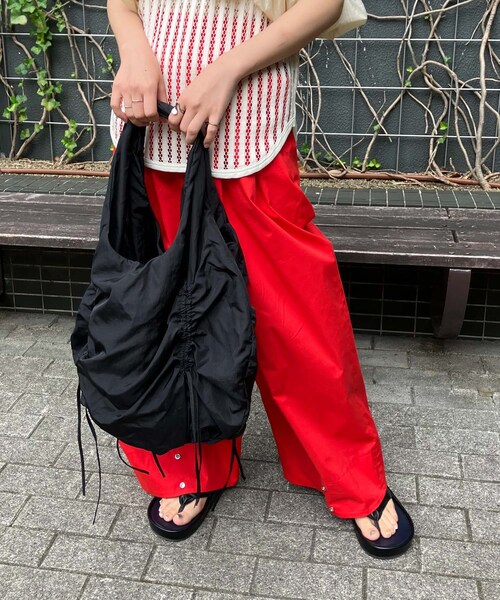 KBF（ケイビーエフ）の「ドロストデザインバルーンBAG（その他雑貨・レディース・KHAKI/RED/BLACK・one）」の5枚目の写真