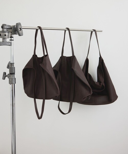 ADAM ET ROPE'(アダムエロペ)の「【J'aDoRe・店舗限定】【Morphee(モルフェ)】3WAY MEDIUM TOTE(トートバッグ・レディース・ダークブラウン・F)」の7枚目の写真