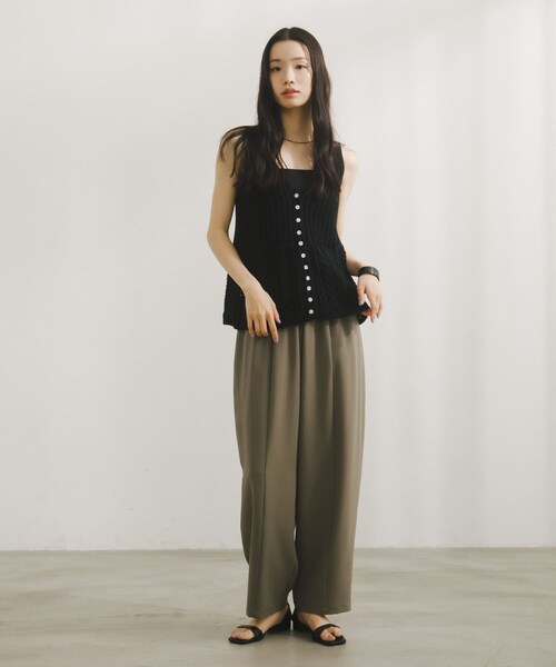 URBAN RESEARCH DOORS(アーバンリサーチドアーズ)の「Button Cotton Knit Vest(ベスト・レディース・BEIGE/BLACK・Free)」の6枚目の写真