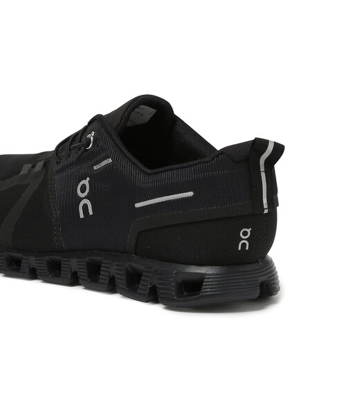 ADAM ET ROPE'（アダムエロペ）の「MENS【ON】SHOES Cloud 5 Waterproof（スニーカー・メンズ・ブラック・25.5/26.5/27.5）」の8枚目の写真