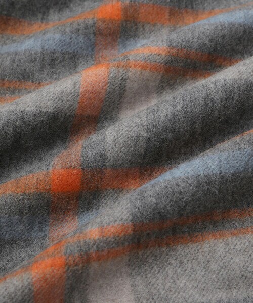 ADAM ET ROPE'(アダムエロペ)の「【TWEEDMILL(ツイードミル)】Knee Rug(大判ストール)(マフラー・レディース・グレー系/カーキ/ターコイズ/レッド系・F)」の16枚目の写真