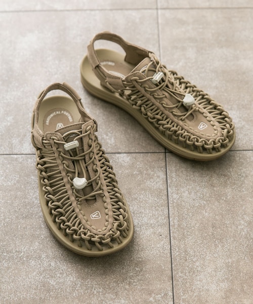 URBAN RESEARCH DOORS(アーバンリサーチドアーズ)の「KEEN UNEEK(サンダル・メンズ・Timberwolf/Magnet/Dark Olive・8/8.5/9/9.5/10)」の2枚目の写真