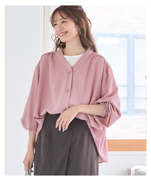 nissen（ニッセン）の「＜大きいサイズ＞ゆるシルエットバックシャーリングブラウス（シャツ/ブラウス・レディース・グレイッシュブルー/モーブピンク/黒・L/LL/3L/4L/5L/6L/8L/10L）」の5枚目の写真