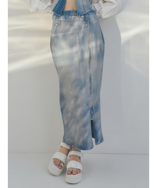 CALNAMUR（カルナムール）の「GLITTER DENIM ZIP TIGHT SKIRT/グリッターデニムジップタイトスカート（スカート・レディース・インディゴ/アイスブルー・F/S/M）」の6枚目の写真
