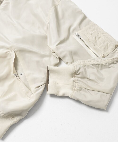 URBAN RESEARCH Sonny Label（アーバンリサーチサニーレーベル）の「『WEB限定』リバーシブルオーバーMA-1（MA-1・レディース・KHK×BLK/OFF×BEG・Free）」の19枚目の写真