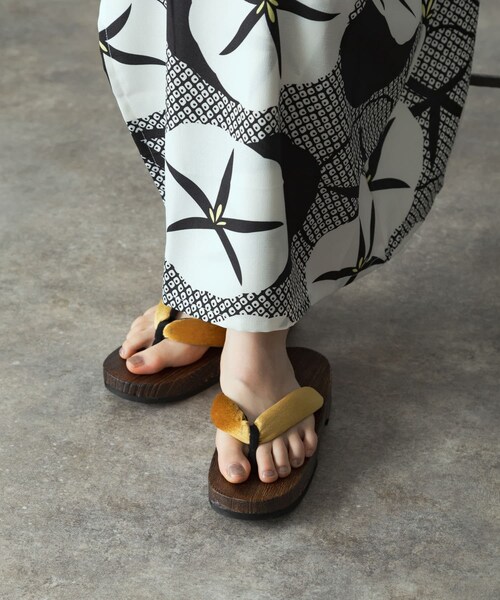 SENSE OF PLACE by URBAN RESEARCH（センスオブプレイスバイアーバンリサーチ）の「下駄（その他シューズ・レディース・IVORY/OFF WHITE/YELLOW/NAVY/BLACK/L.PINK・one）」の9枚目の写真